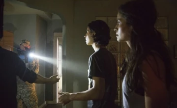 Кадр из сериала Бойтесь ходячих мертвецов 1 сезон