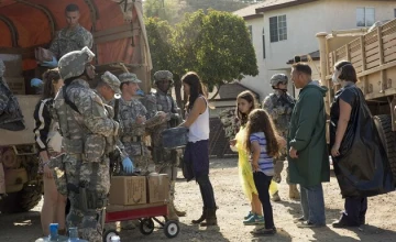 Кадр из сериала Бойтесь ходячих мертвецов 1 сезон